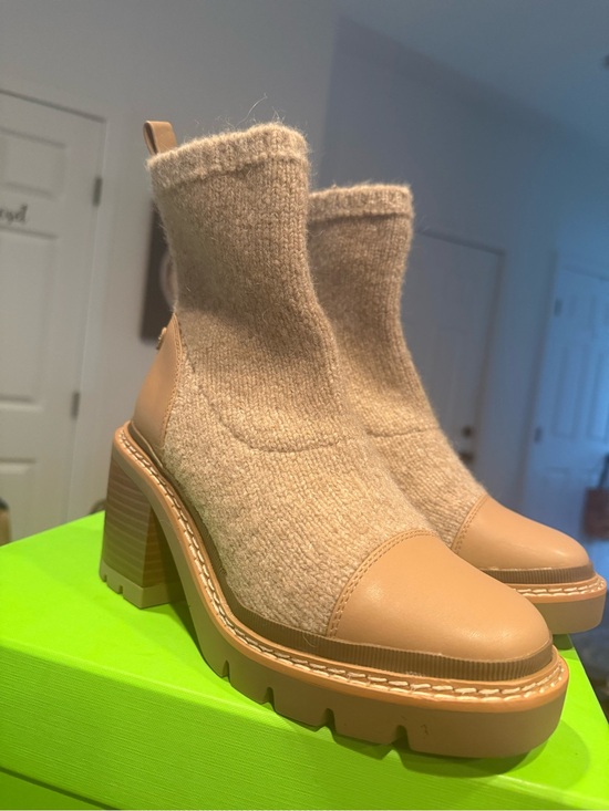 Sam Edelman Shoes - Sam Edelman Tan Knit Sock Chelsea Heeled Boots size 5.5